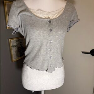 Hippie Rose Gray Button-Up‎ Crop Top